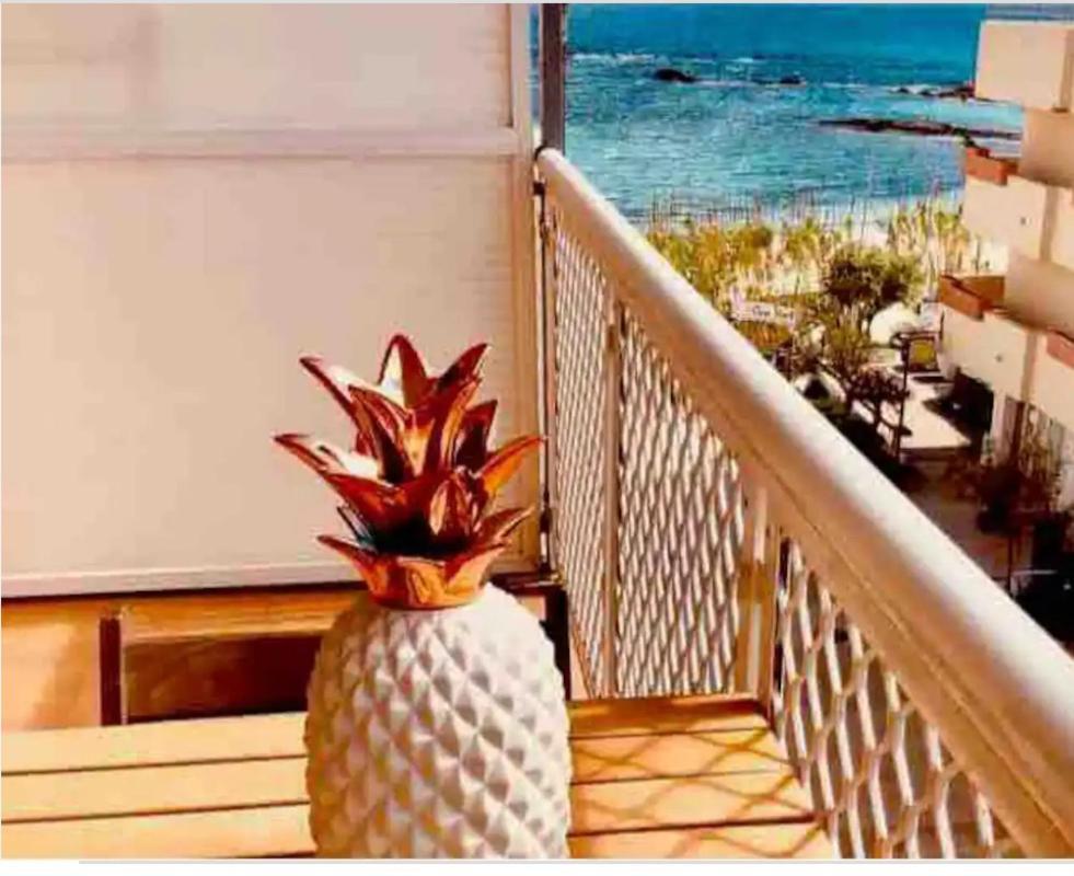 A 2 Passi Dal Mare! Apartment Es Pujols Exterior photo